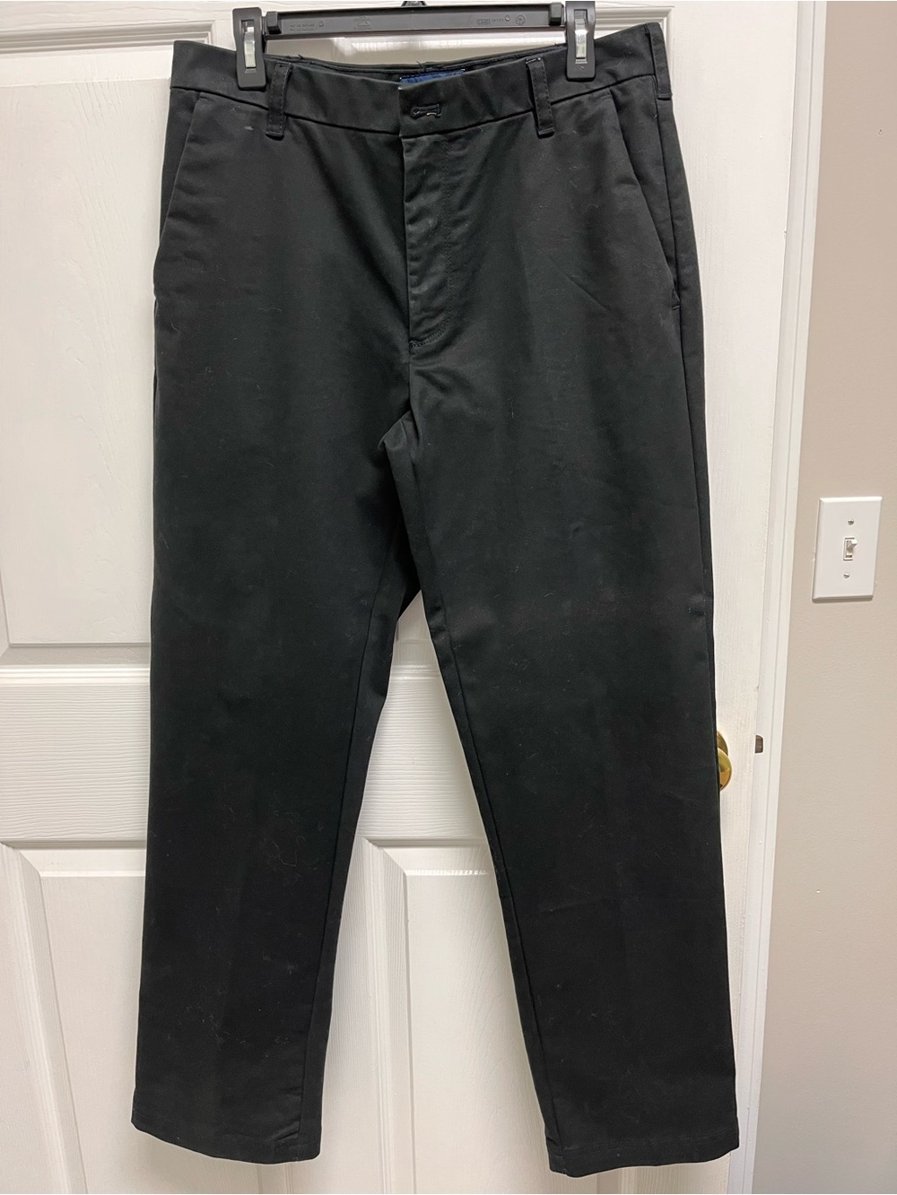 Izod Black Men's Chino Pants - Straight Fit 34 x 32